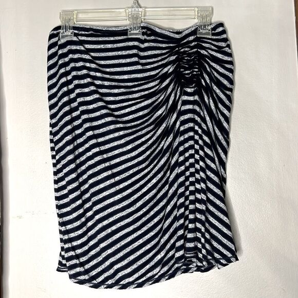 Studio M Womens Skirt Size L Pull On Casual Drape Rushing Wrap Look Stretch - Picture 5 of 8